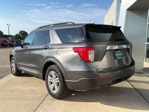 Used 2020 Ford Explorer XLT w/ Comfort Package AWD/4WD image 6