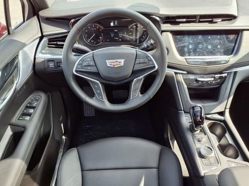 New 2025 Cadillac XT5 Premium Luxury image 17