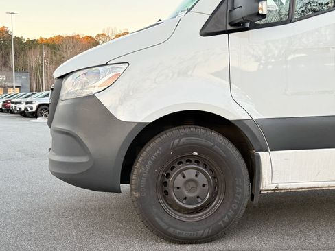 Used 2025 Mercedes-Benz Sprinter 2500 image 11