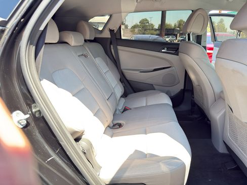 Used 2016 Hyundai Tucson SE w/ Option Group 02 AWD/4WD image 19