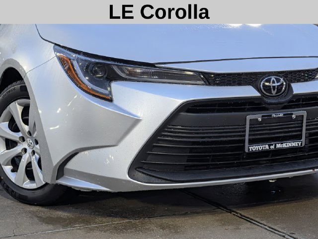 Used 2026 Toyota Corolla LE FWD image 3