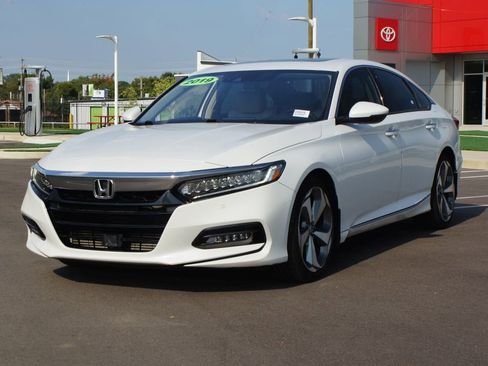 Used 2019 Honda Accord Touring image 24
