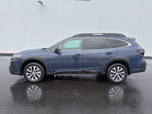 Used 2023 Subaru Outback Premium AWD/4WD image 12