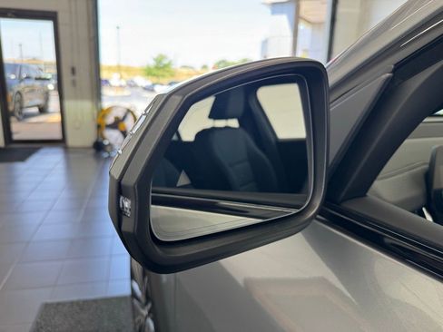 Used 2025 BMW X2 xDrive28i w/ Technology Package image 10