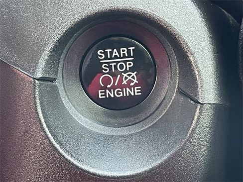 Used 2018 Jeep Compass Limited w/ Navigation Group image 23