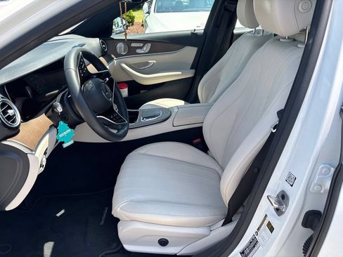 Used 2022 Mercedes-Benz E 350 Sedan image 13
