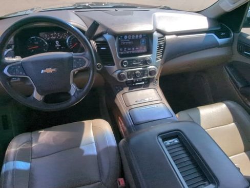 Used 2018 Chevrolet Suburban Premier AWD/4WD image 16