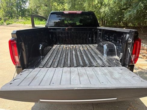 Used 2023 GMC Sierra 1500 SLT AWD/4WD image 22