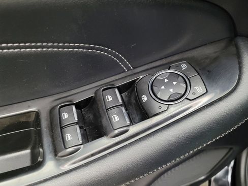 Used 2019 Ford Edge Titanium w/ Equipment Group 301A AWD/4WD image 27