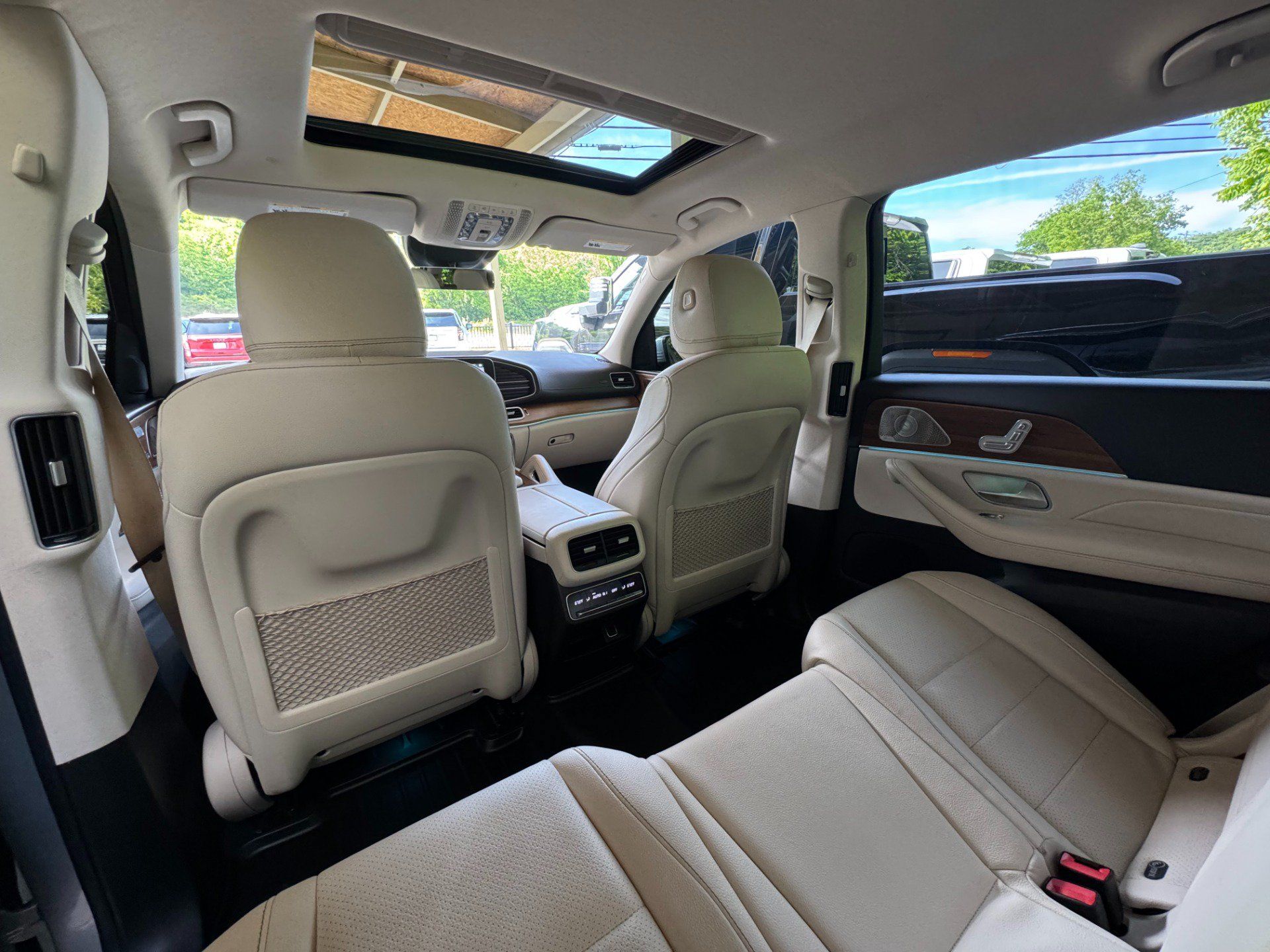 Used 2022 Mercedes-Benz GLS 450 4MATIC image 51