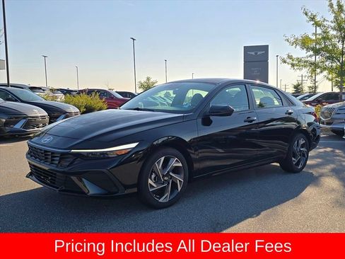 Used 2025 Hyundai Elantra Sport FWD image 7