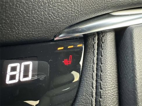 Certified 2024 Cadillac XT5 Luxury w/ LPO, Floor Liner Package image 45