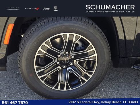 New 2026 Jeep Grand Wagoneer L 4WD w/ HD Trailer Tow Package image 11
