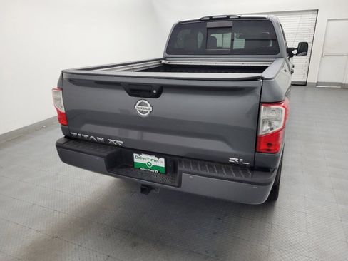 Used 2016 Nissan Titan SL RWD image 7