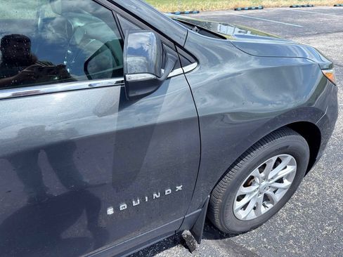Used 2018 Chevrolet Equinox LT w/ Sun & Infotainment Package FWD image 9
