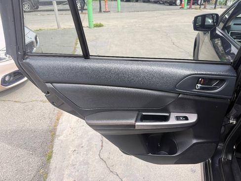 Used 2017 Subaru Crosstrek 2.0i Limited image 14