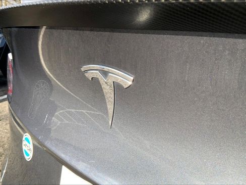 Used 2023 Tesla Model Y Performance image 29