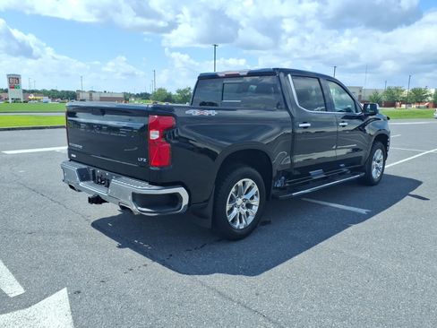 Certified 2019 Chevrolet Silverado 1500 LTZ w/ LTZ Premium Package AWD/4WD image 4