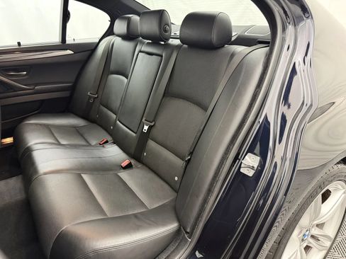 Used 2011 BMW 550i xDrive Sedan AWD/4WD image 31
