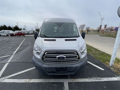 Used 2018 Ford Transit 350 XLT image 2