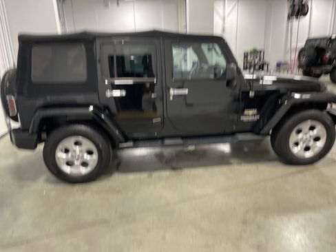Used 2014 Jeep Wrangler Unlimited Sahara w/ Connectivity Group image 6