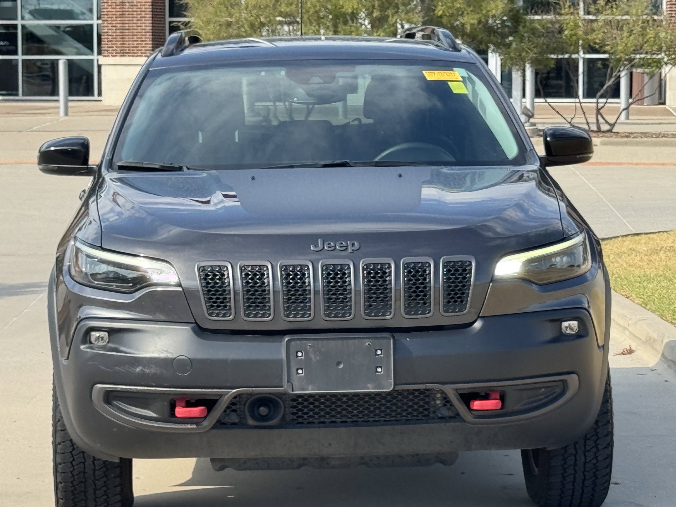 Used 2022 Jeep Cherokee Trailhawk w/ Technology Group B AWD/4WD image 9