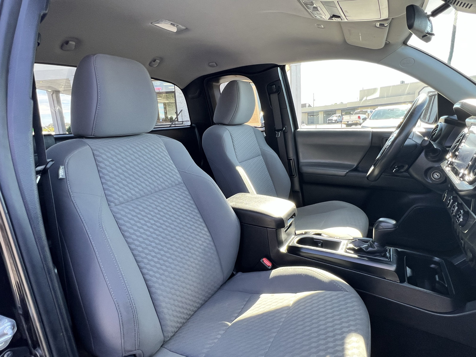 Used 2021 Toyota Tacoma SR AWD/4WD image 18