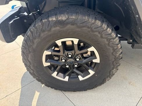 Used 2024 Jeep Wrangler Unlimited Rubicon 4xe AWD/4WD image 12