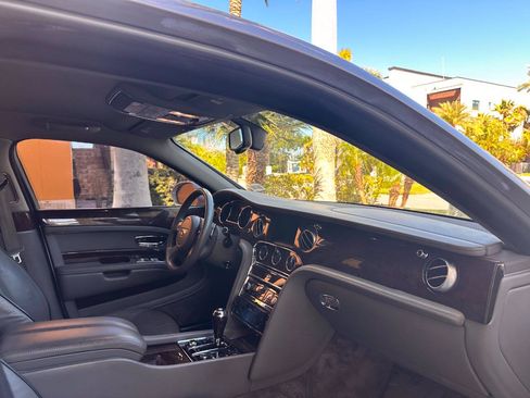 Used 2011 Bentley Mulsanne RWD image 58