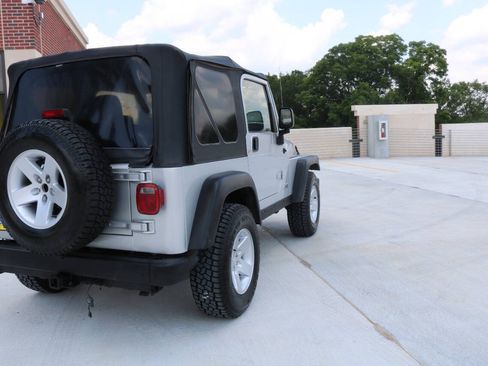 Used 2003 Jeep Wrangler Rubicon AWD/4WD image 38