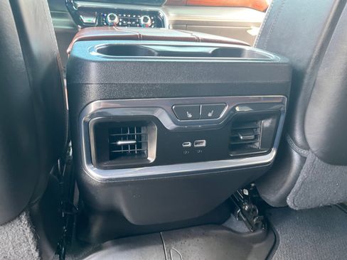 Used 2024 GMC Sierra 3500 Denali Ultimate image 32