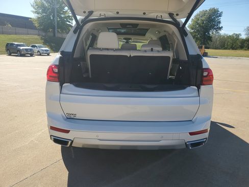 Used 2022 BMW X7 xDrive40i w/ Premium Package image 33