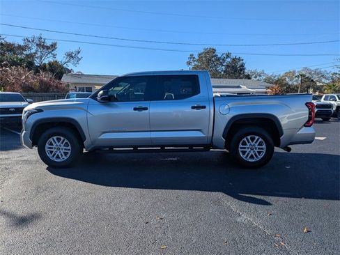 Used 2022 Toyota Tundra SR5 w/ Convenience Package image 7