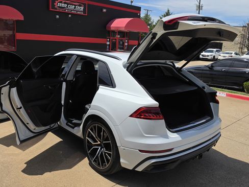 Used 2019 Audi Q8 Prestige w/ Luxury Package AWD/4WD image 20