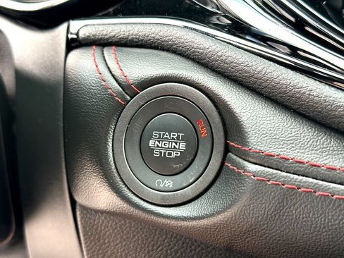 Used 2025 Dodge Durango GT RWD image 14