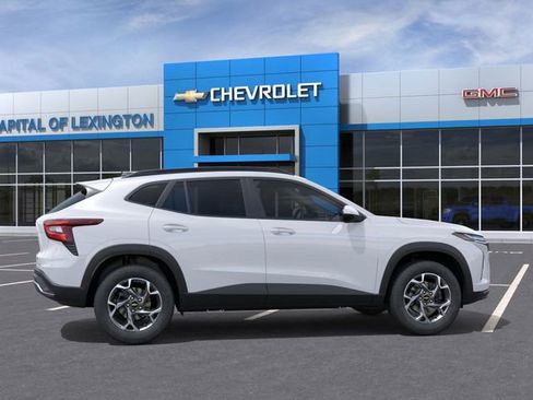 New 2026 Chevrolet Trax LT w/ Driver Confidence Package image 5