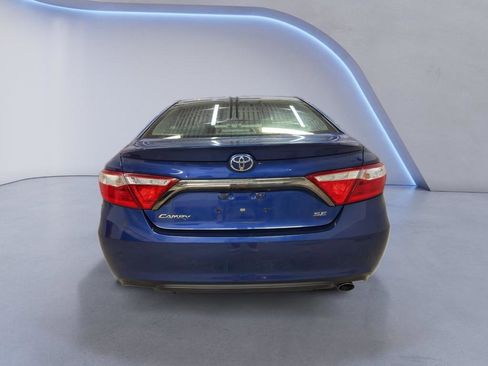 Used 2015 Toyota Camry SE image 6