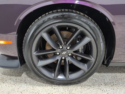 Used 2021 Dodge Challenger R/T w/ Plus Package image 9