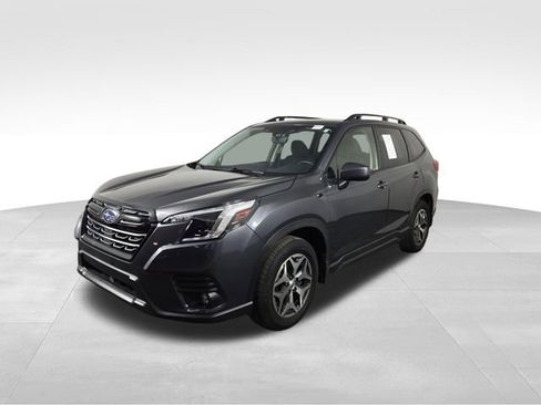 Used 2024 Subaru Forester Premium AWD/4WD image 2