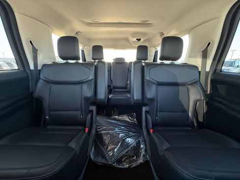 New 2026 Ford Expedition Max Platinum w/ Driver's Package image 30