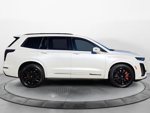 Certified 2023 Cadillac XT6 Sport w/ Technology Package image 8