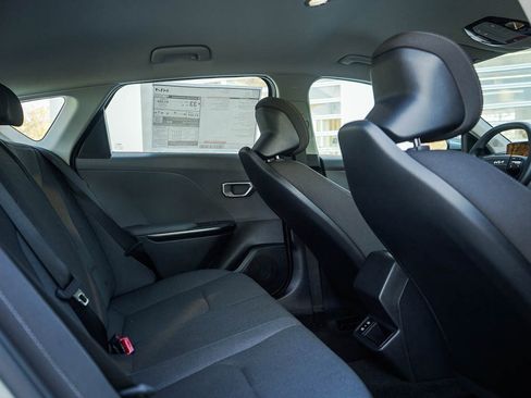 New 2025 Kia K4 LXS image 11