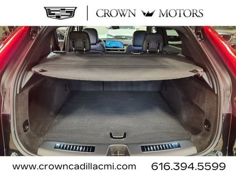 Certified 2025 Cadillac XT4 Premium Luxury image 23