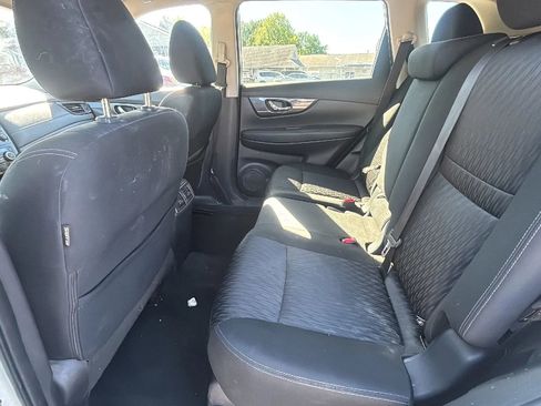 Used 2019 Nissan Rogue SV AWD/4WD image 13