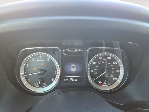 Used 2018 Nissan Titan SL image 20