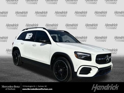 New 2025 Mercedes-Benz GLB 250 4MATIC image 1