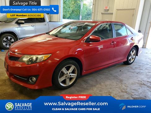 Used 2012 Toyota Camry SE FWD image 1