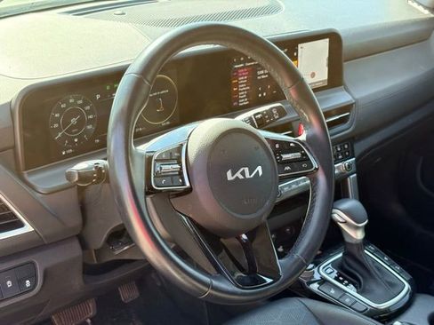 Used 2024 Kia Seltos EX AWD/4WD image 12