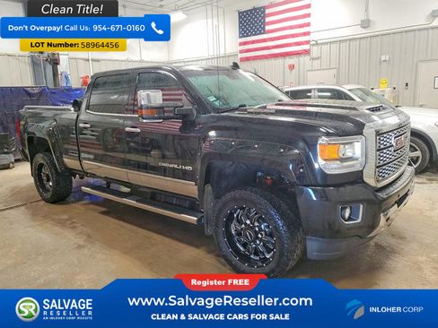 Used 2018 GMC Sierra 3500 Denali w/ Duramax Plus Package AWD/4WD image 5
