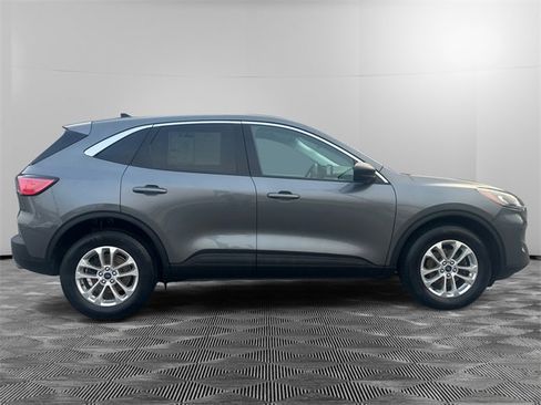 Used 2022 Ford Escape SE w/ Cold Weather Package image 6